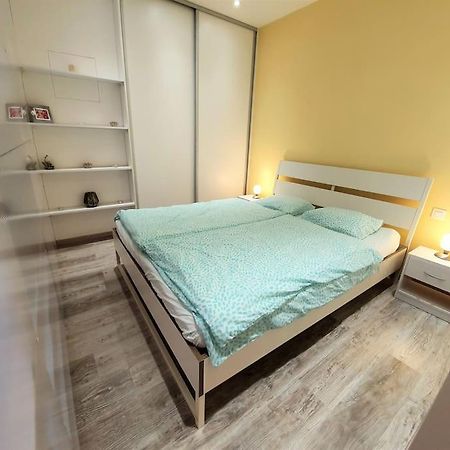 Comfy & Stylish Flat In The City Centre + Parking Μπρατισλάβα Εξωτερικό φωτογραφία