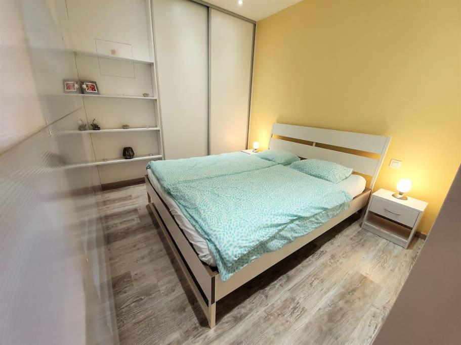 Comfy & Stylish Flat In The City Centre + Parking Μπρατισλάβα Εξωτερικό φωτογραφία